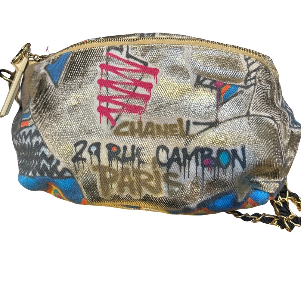 Chanel Metallic Graffiti canva Pouch in Gold and Multicolor
